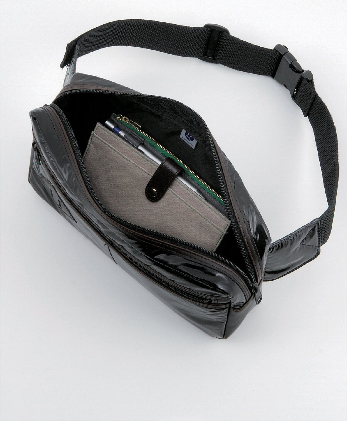 Nylon waist bag <Black>
